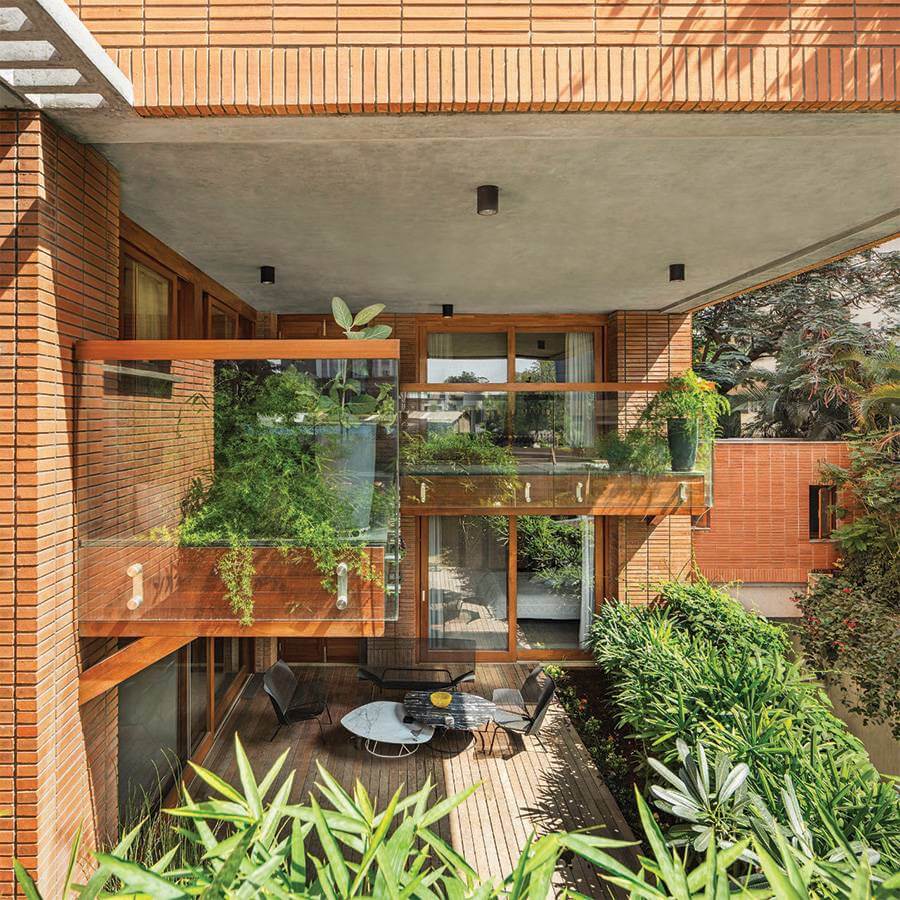 In That Quite Earth (Total Environment)