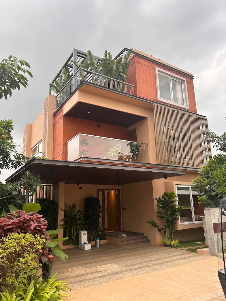 Urbanrise Paradise of Earth